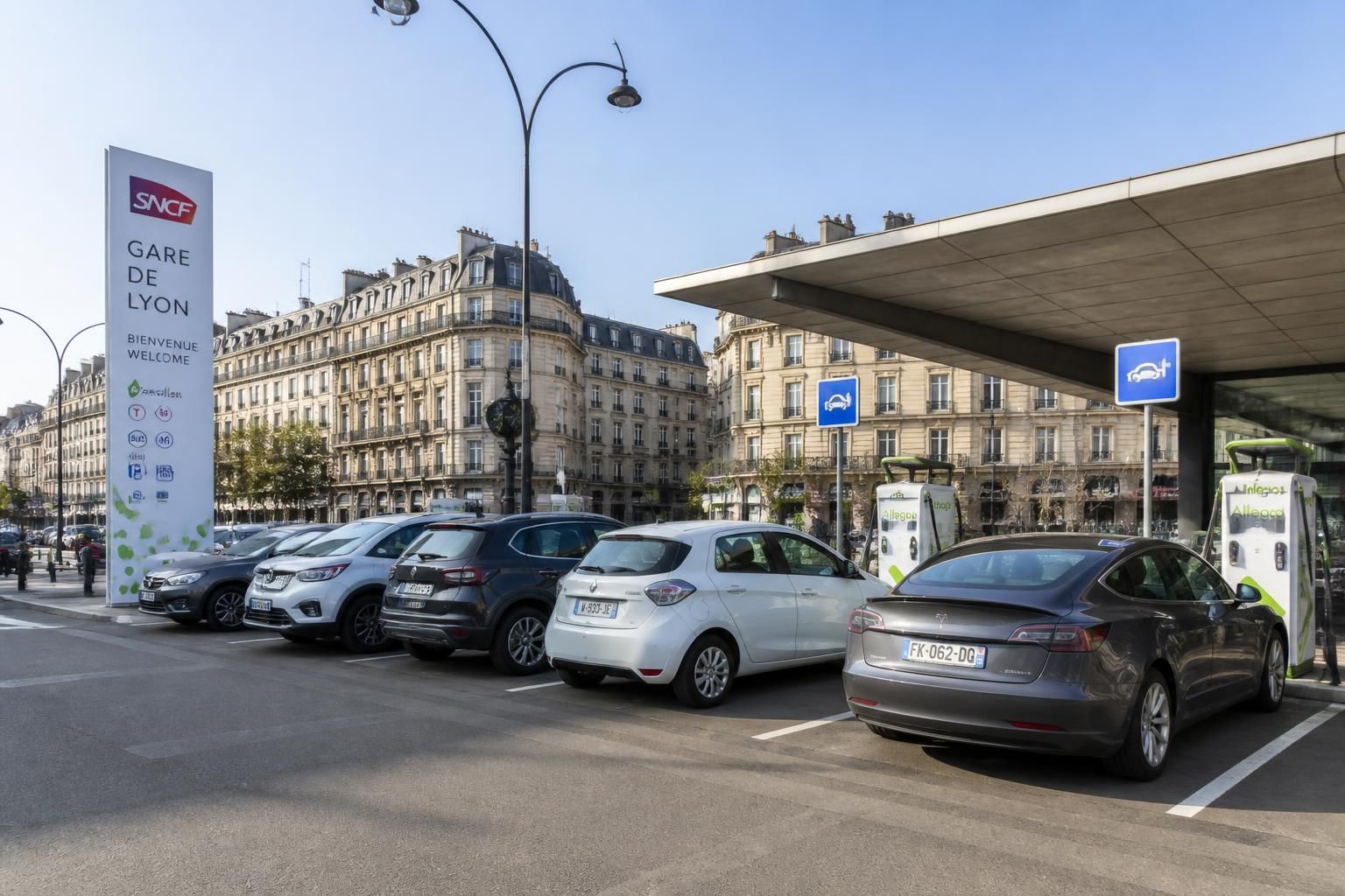 découvrez nos solutions pratiques de gare pour voiture d'occasion et des espaces de stationnement dédiés aux voitures électriques à paris. profitez d'un service sécurisé et accessible au cœur de la ville.